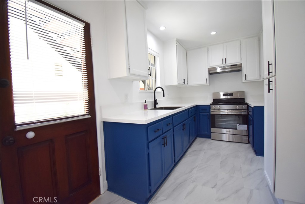 Glendale Condo: 1570 North Verdugo Road