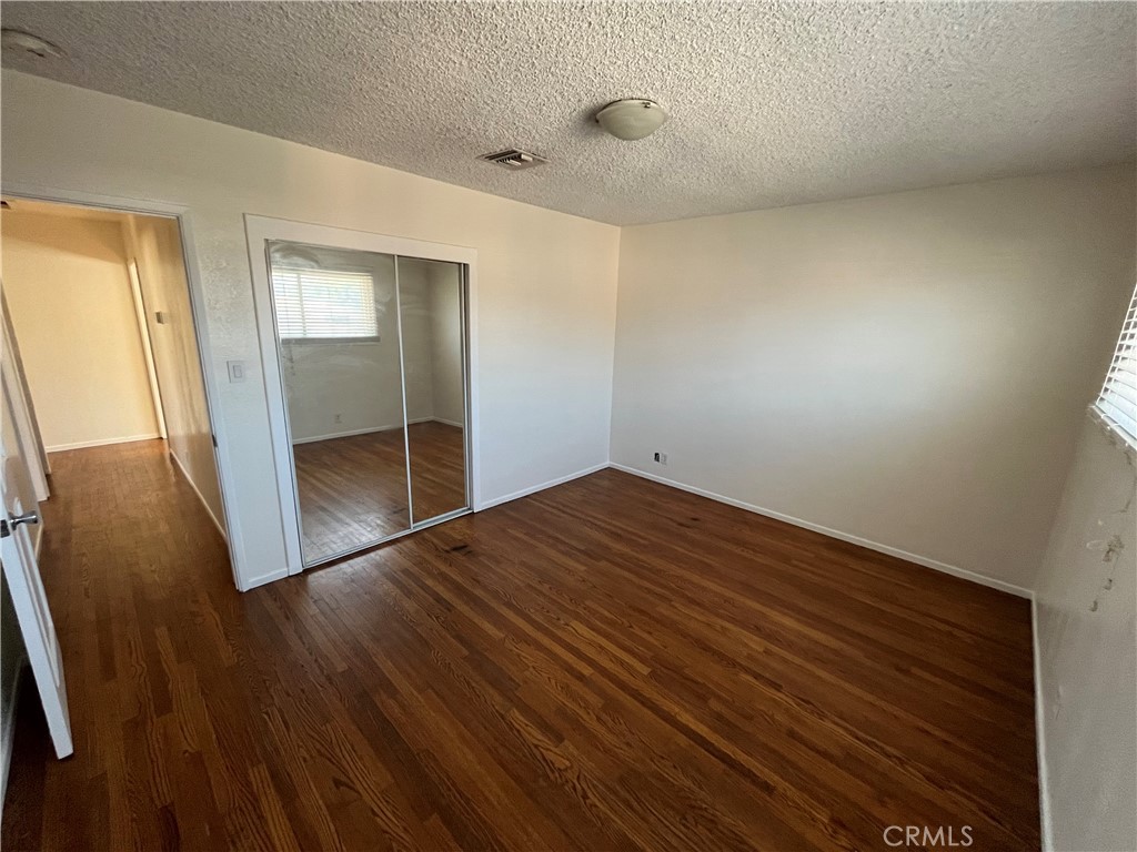 Inglewood Condo: 3833 West 105th Street
