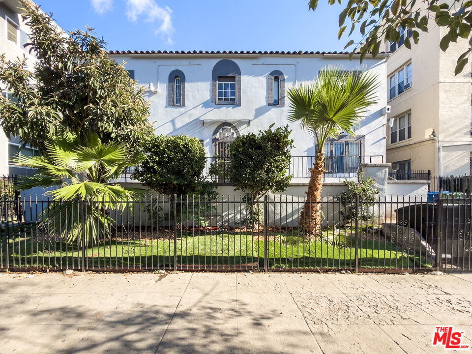 Los Angeles Condo: 504 South Rampart Boulevard