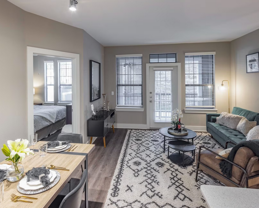 Austin Condo: 810 E 9th St