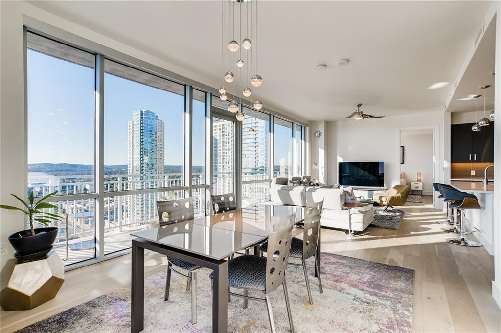 Austin Condo: 222 West Ave