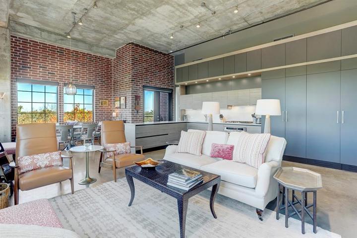 Houston Condo: 1111 Studewood