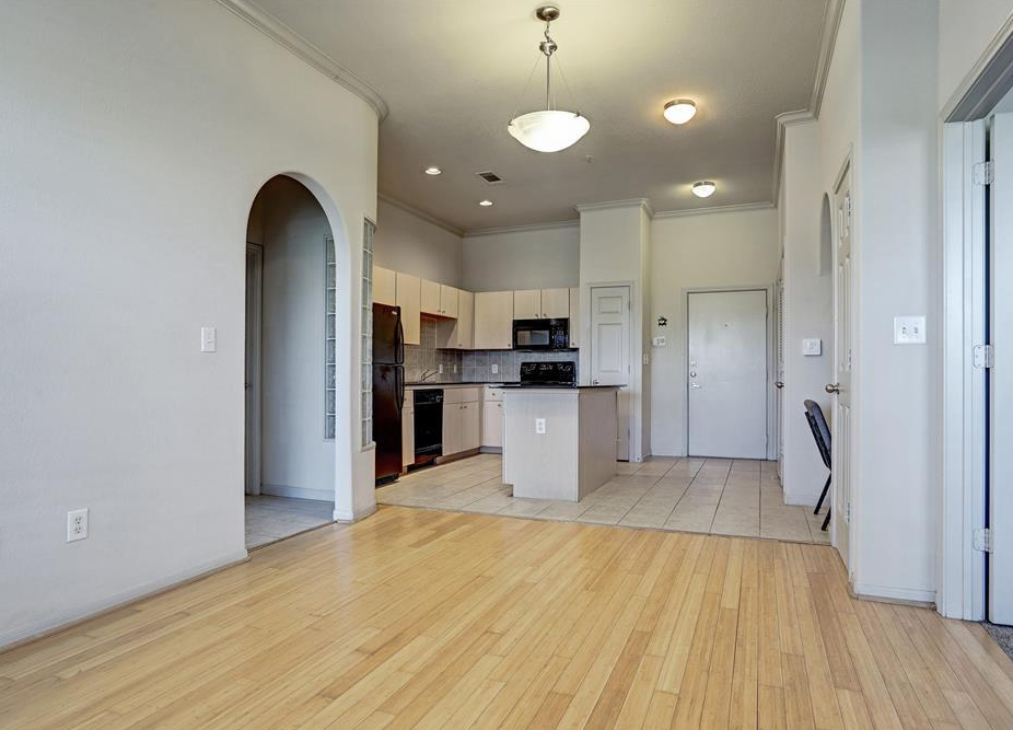 Houston Condo: 1441 East St