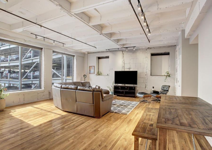 Houston Condo: 917 Main St