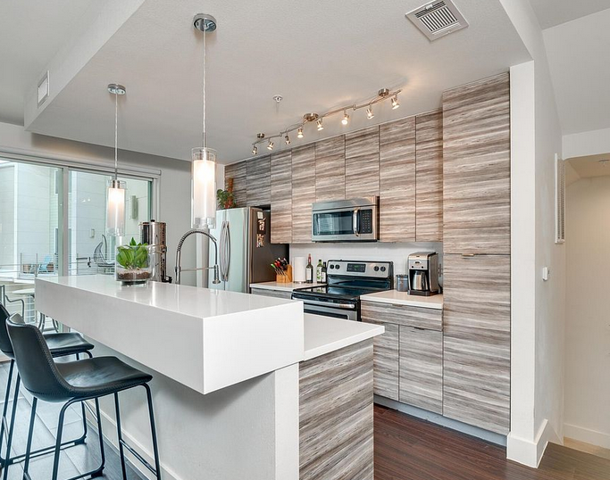 Austin Condo: 604 N Bluff Dr