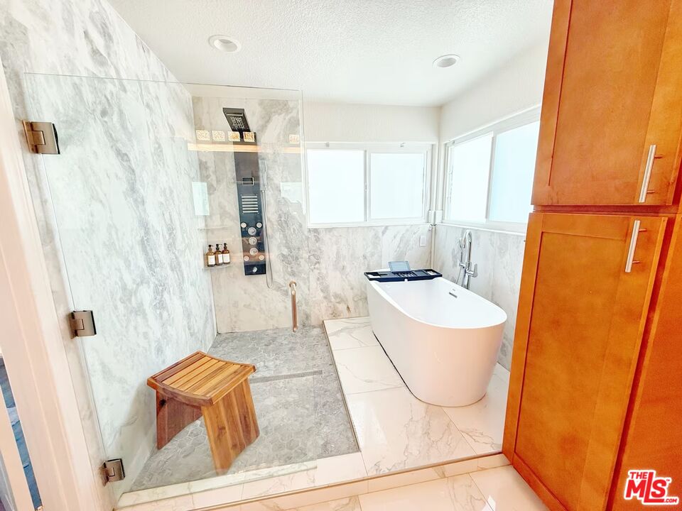 Gardena Condo: 15213 Daphne Avenue