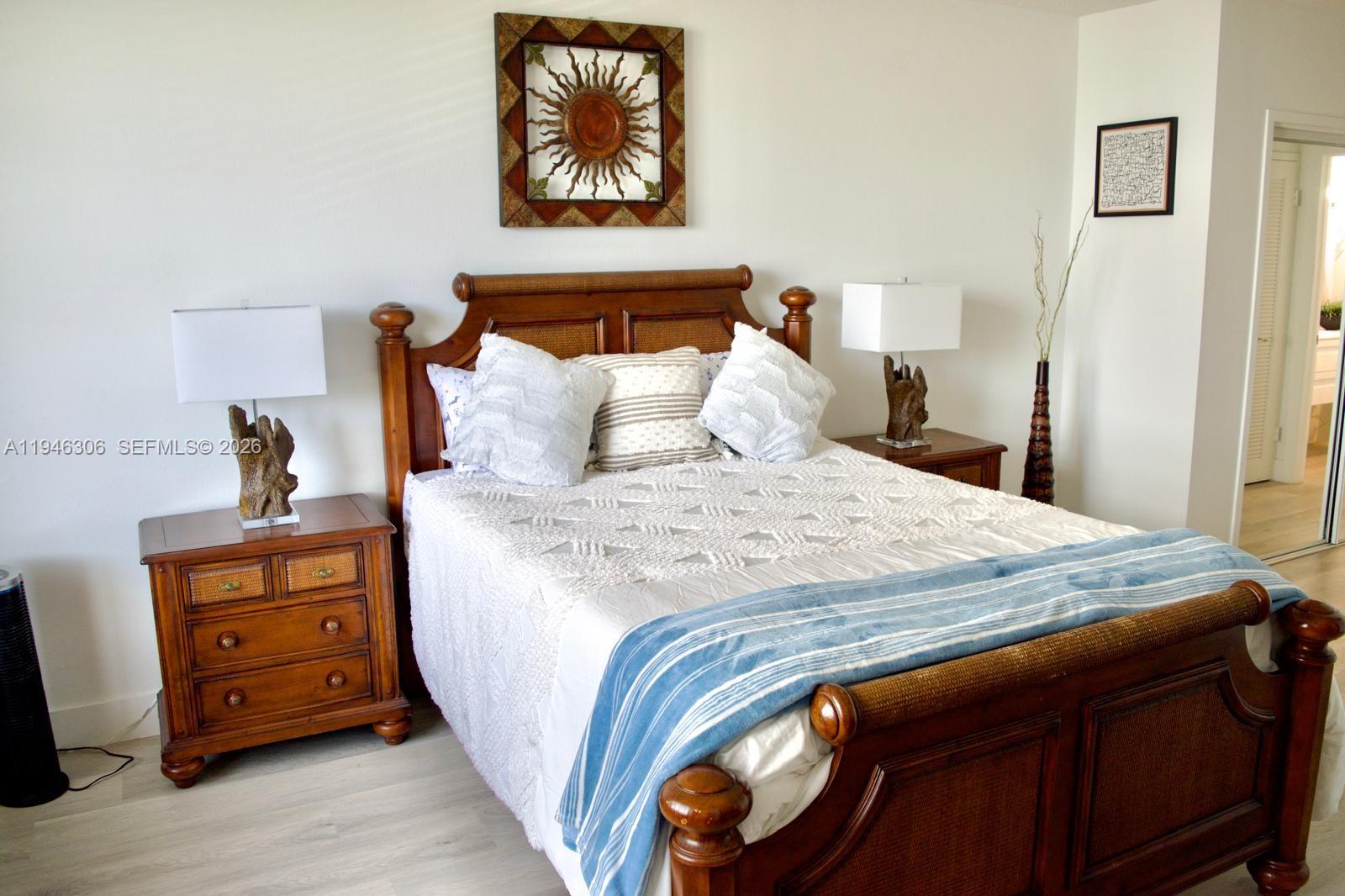 Hollywood Condo: 3725 South Ocean Drive