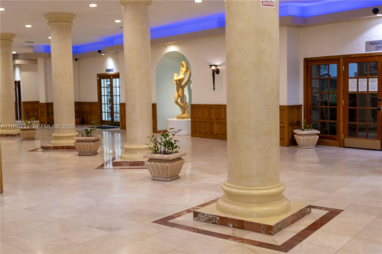 Hollywood Condo: 3725 South Ocean Drive