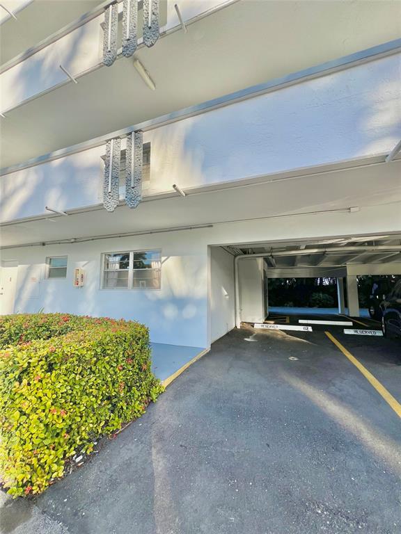 Hallandale Beach Condo: 1000 Northeast 14th Avenue