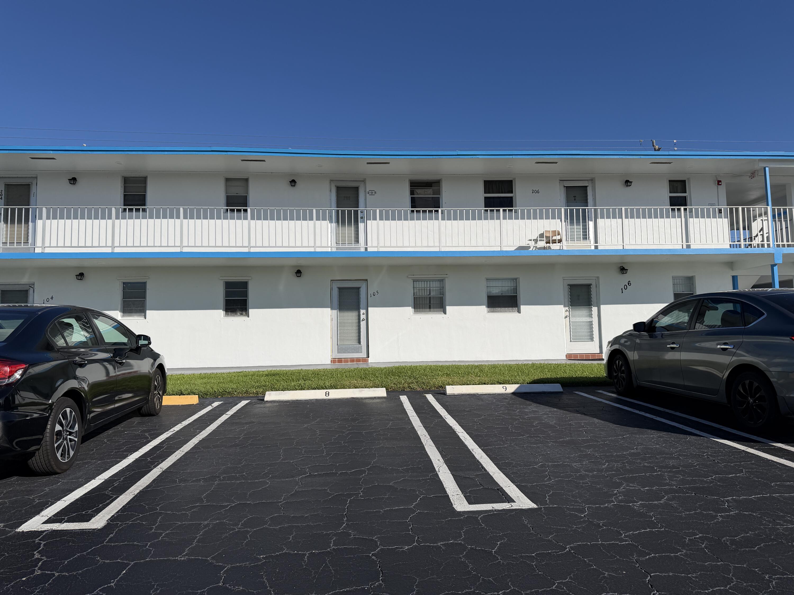 Boynton Beach Condo: 1113 Lake Terrace