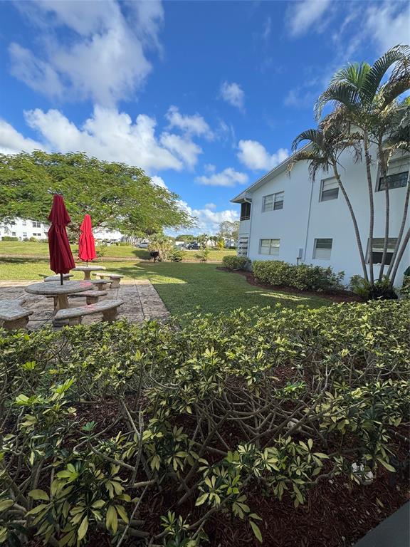 Deerfield Beach Condo: 295 Newport T