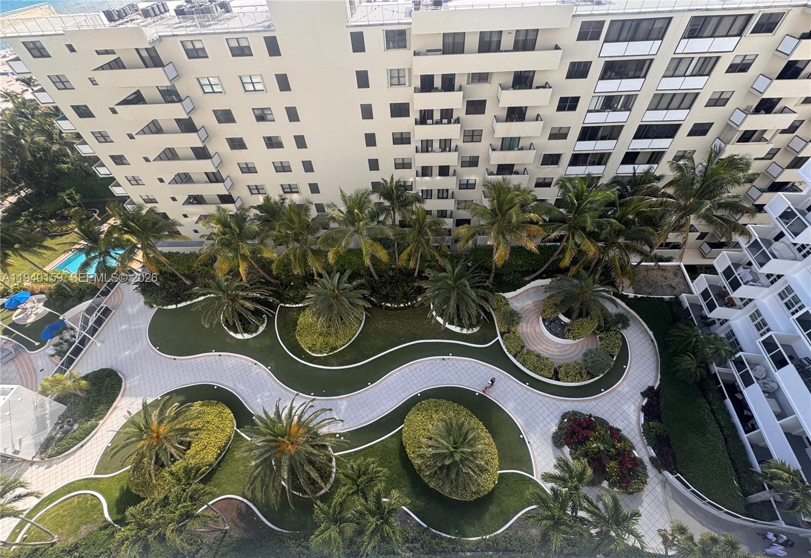 Miami Beach Condo: 100 Lincoln Road