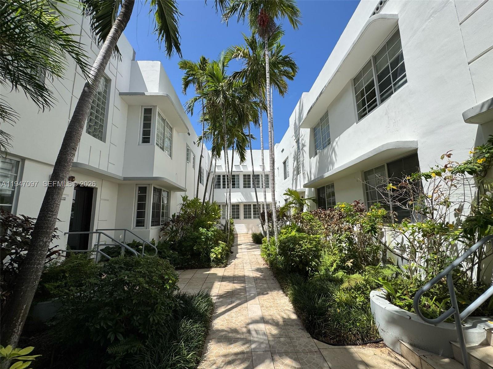 Miami Beach Condo: 1000 Meridian Avenue