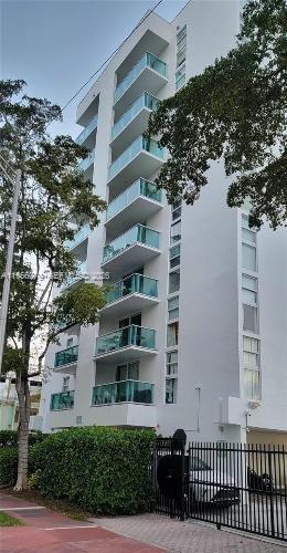 Miami Beach Condo: 1035 West Avenue