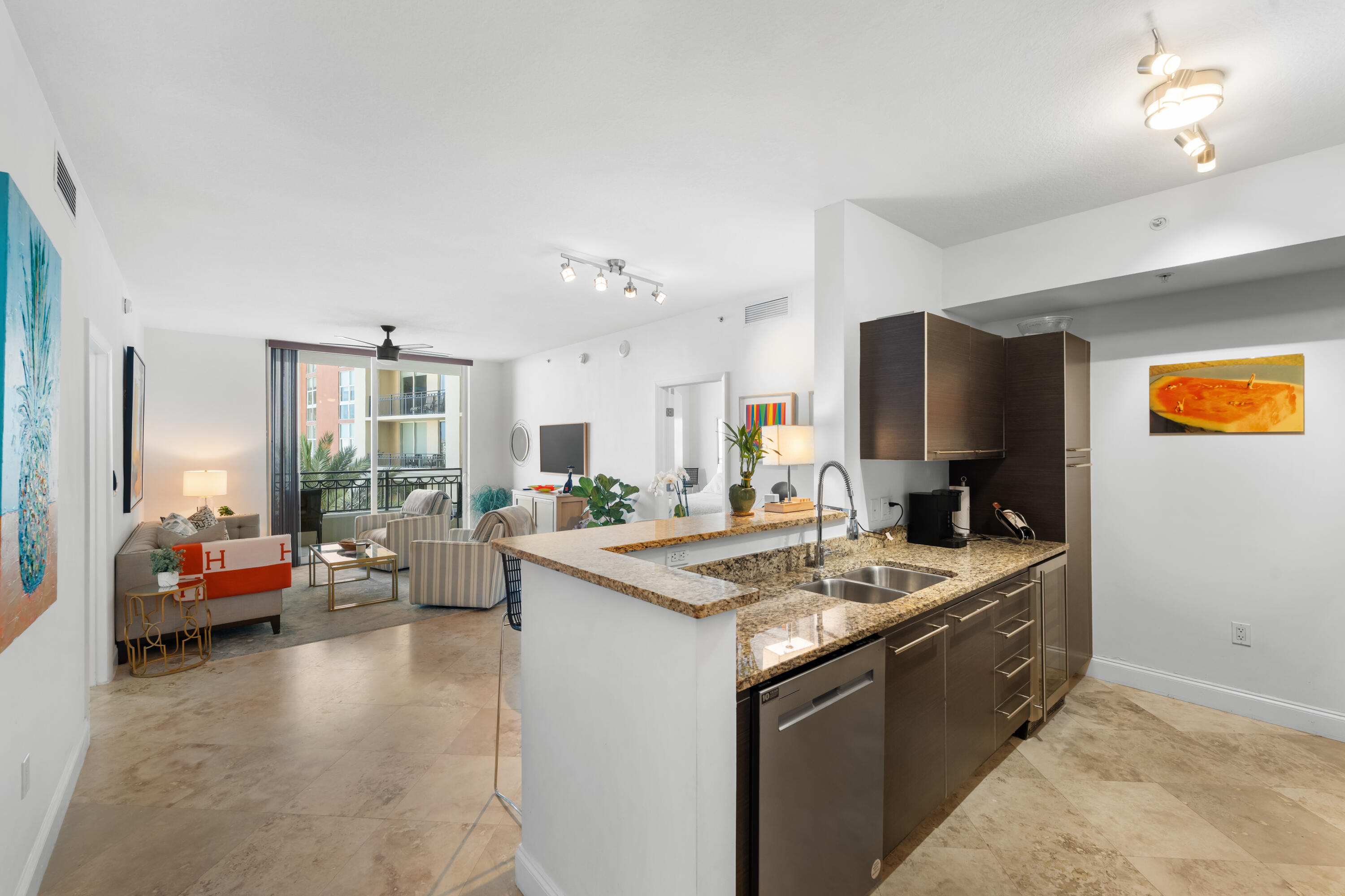 West Palm Beach Condo: 550 Okeechobee Boulevard