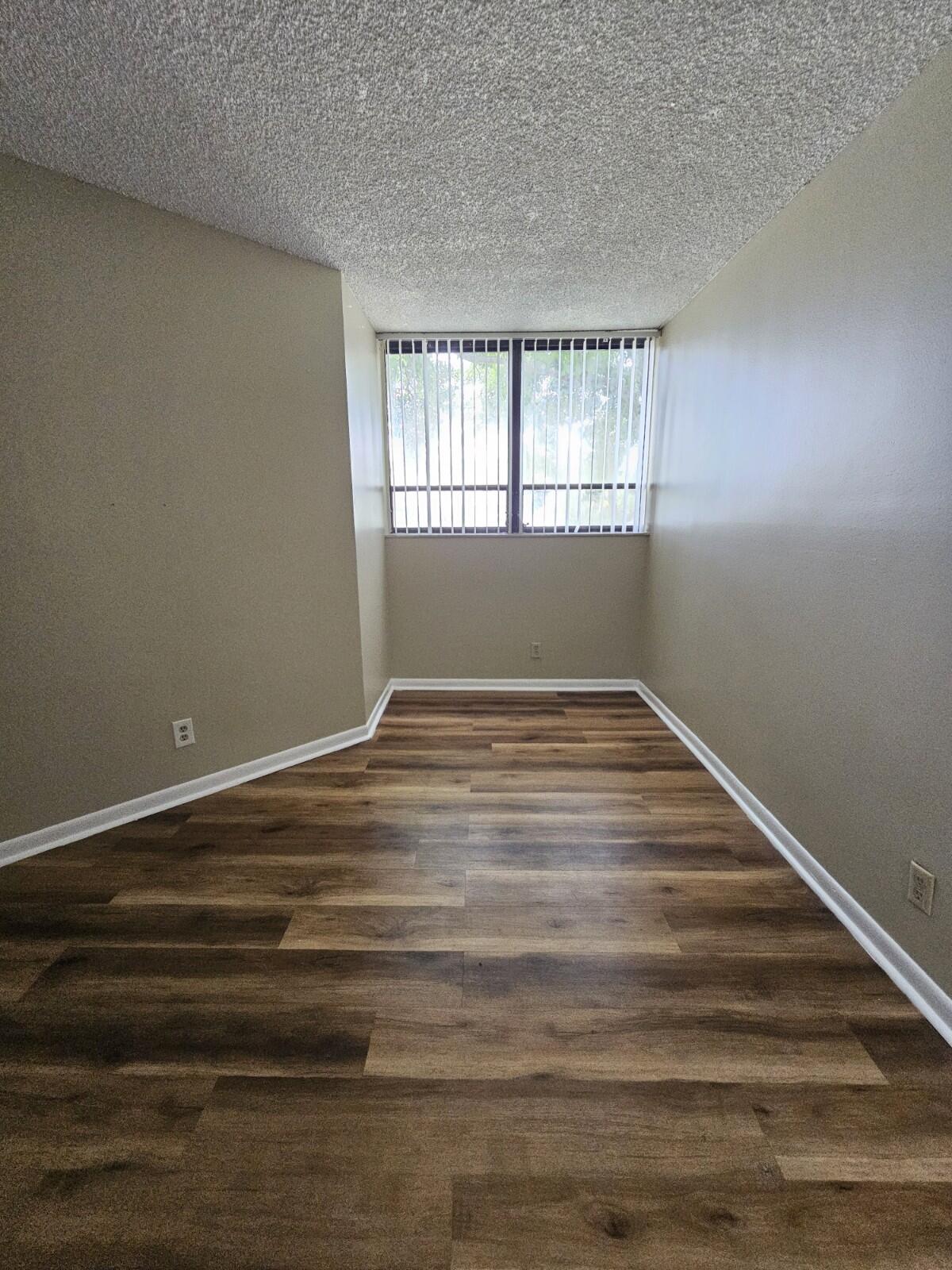 West Palm Beach Condo: 1900 North Congress Avenue