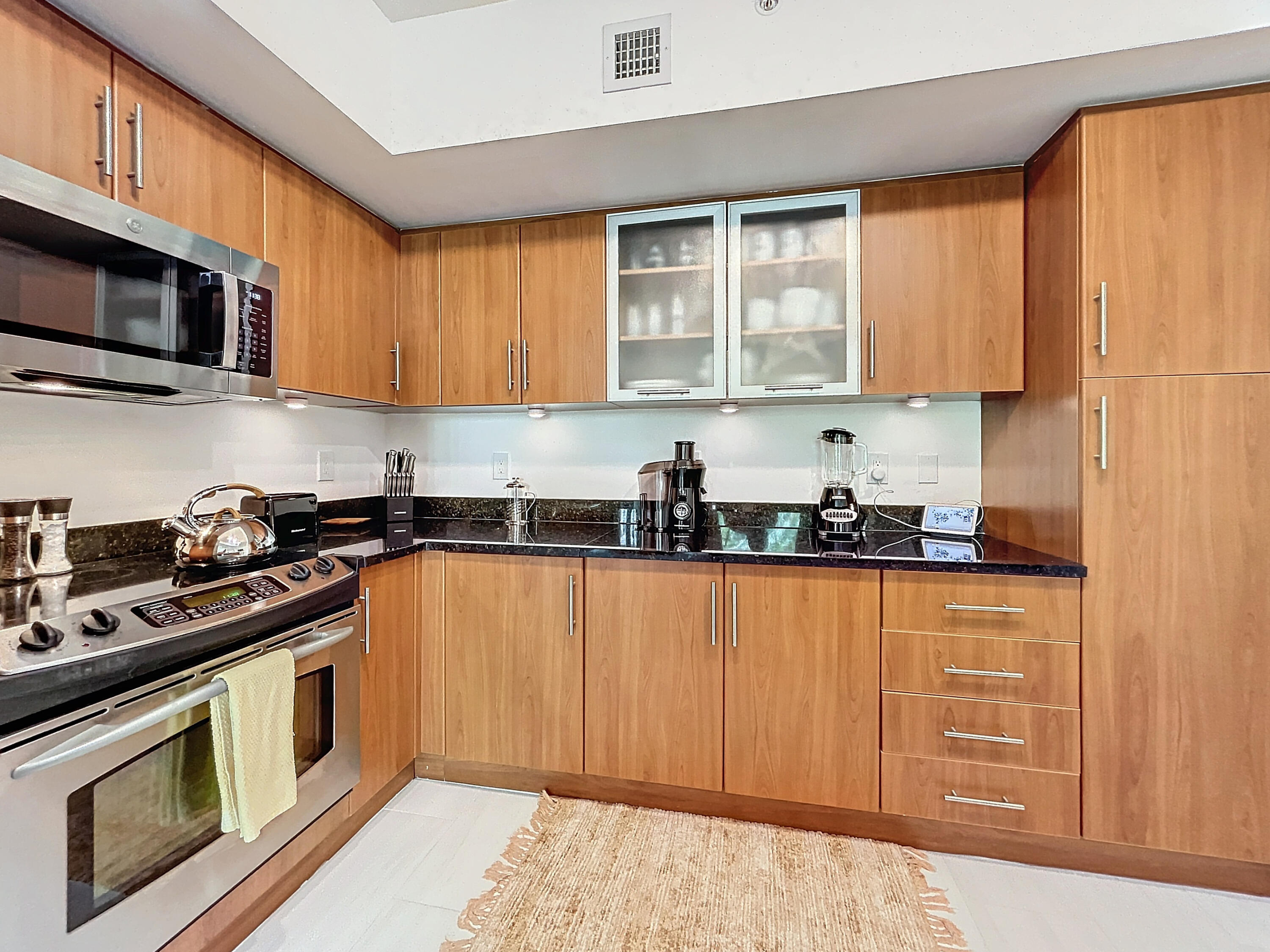 West Palm Beach Condo: 600 South Dixie Highway