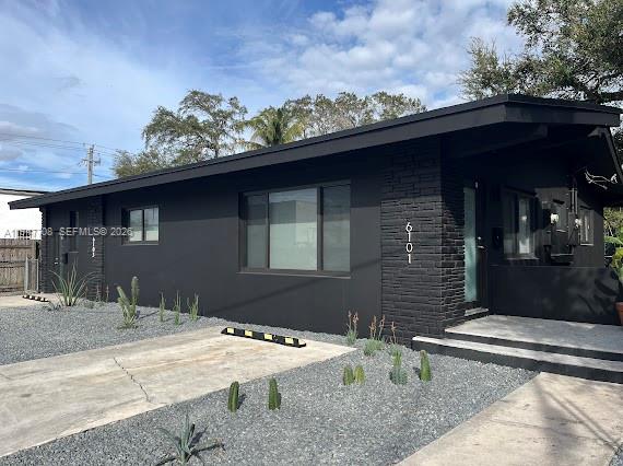 Miami Condo: 6101 Northeast Miami Court