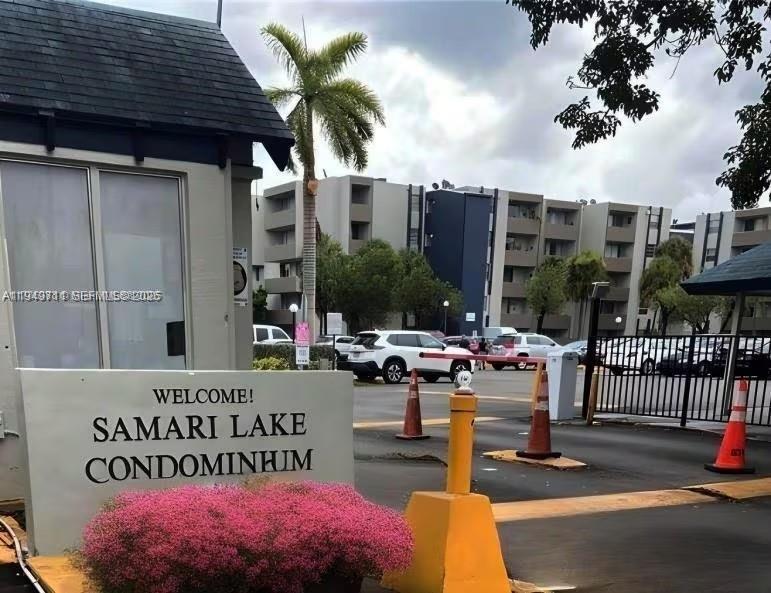 Hialeah Gardens Condo: 10000 Northwest 80th Court