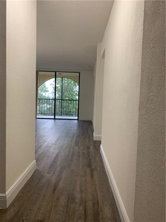 North Miami Beach Condo: 19455 Northeast 10th Avenue