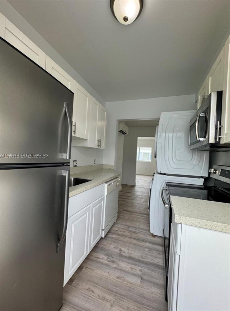 Miami Beach Condo: 1248 Marseille Drive