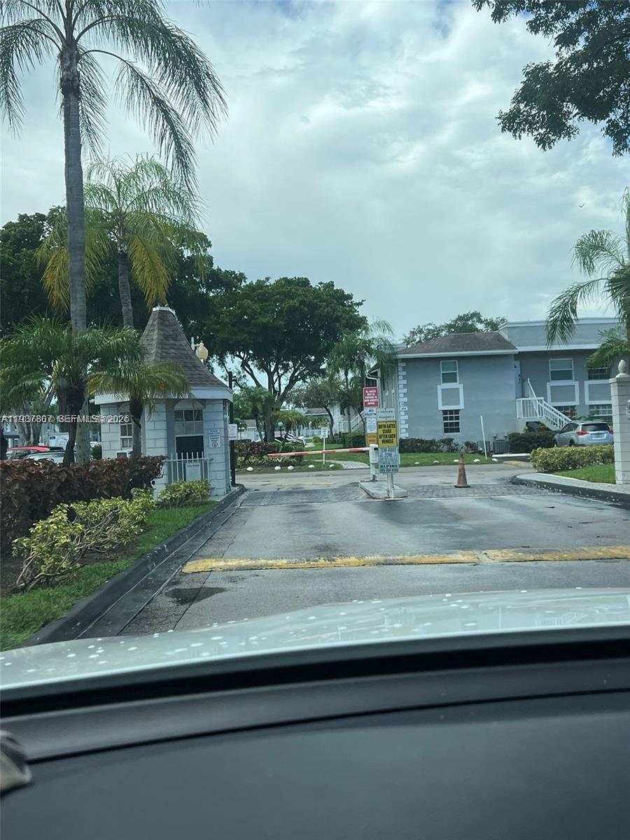 Miami Condo: 455 Northeast 210th Cir Terrace