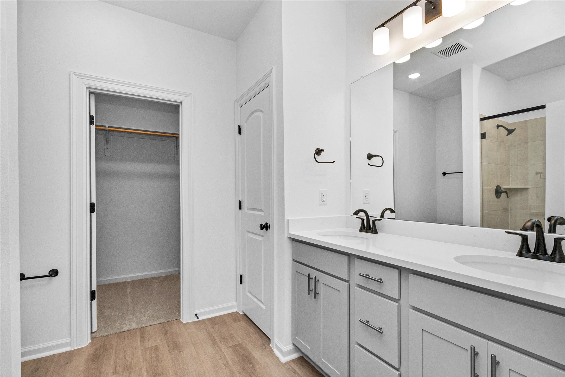 Magnolia Condo: 40700 Pessi Road