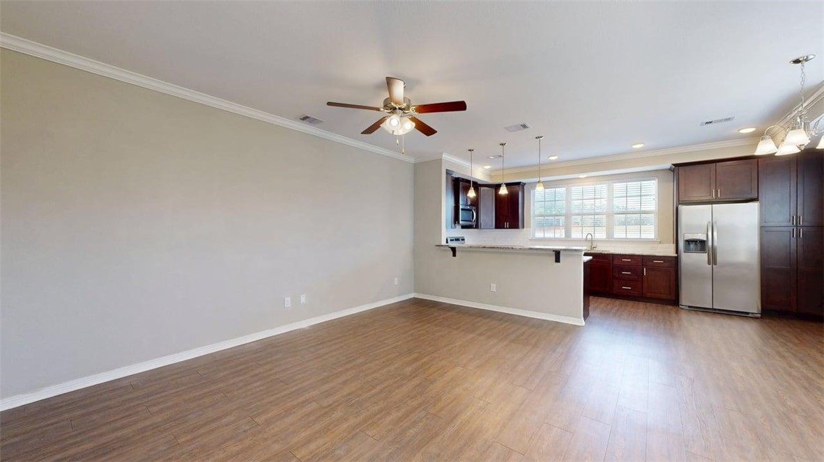 College Station Condo: 2011 Harvey Mitchell Parkway South