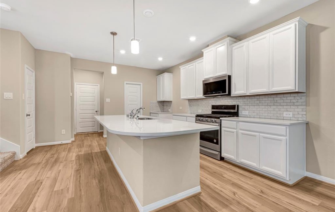 Houston Condo: 16104 Oregon Oak Drive