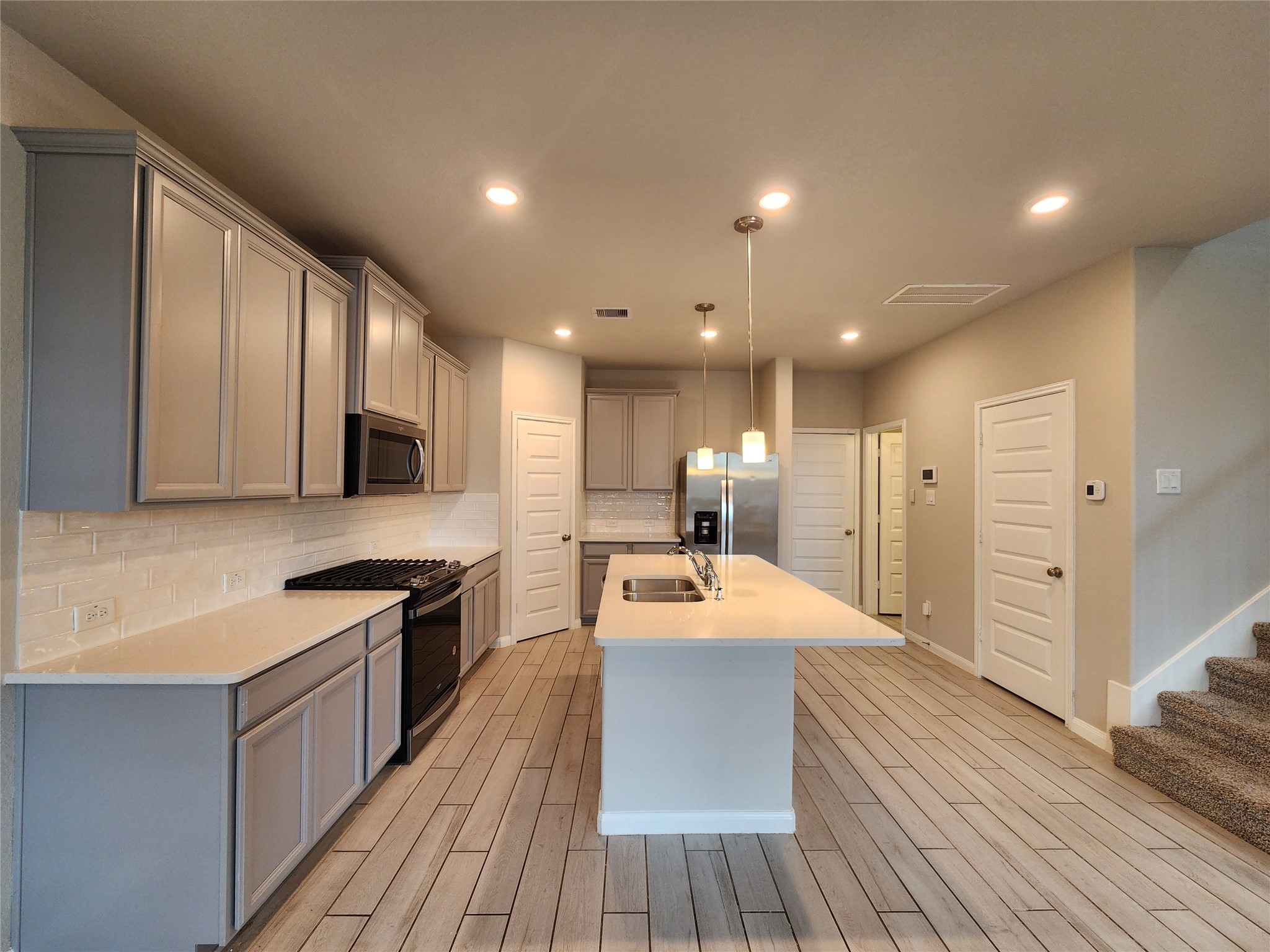 Houston Condo: 1513 Lakeline Oak Drive