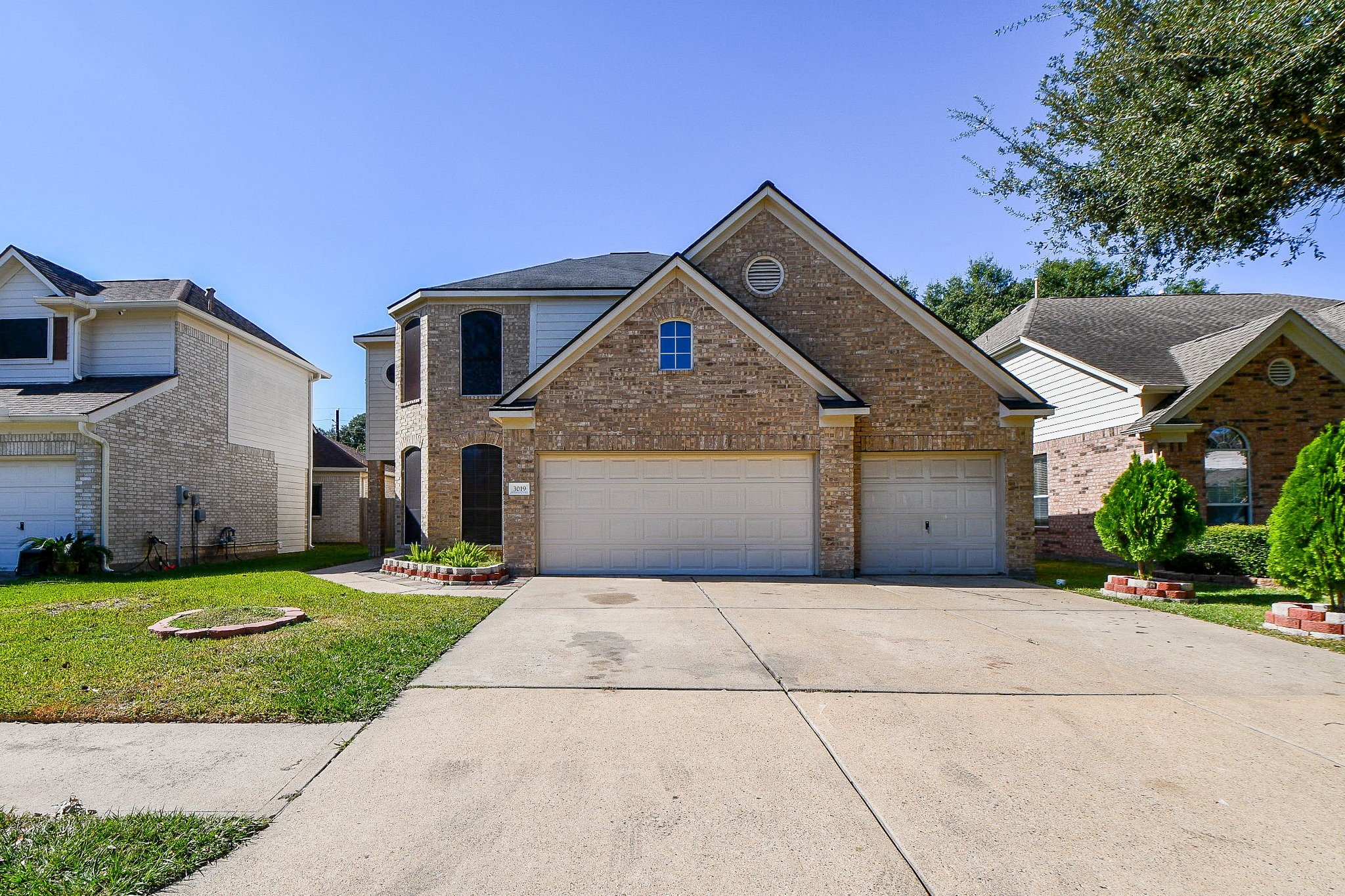 Houston Condo: 3019 Red Oak Leaf Trail