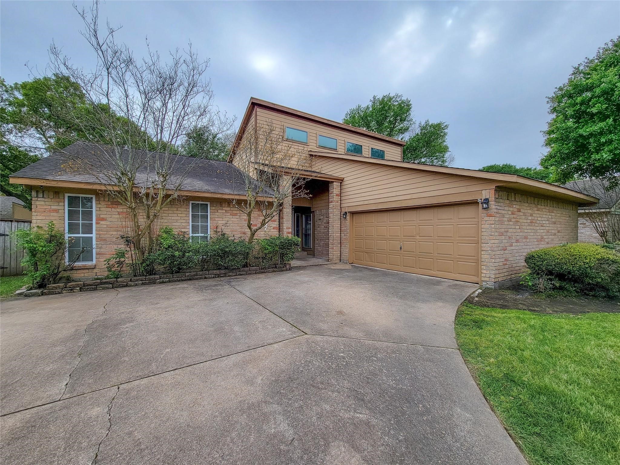 Houston Condo: 5107 Prairie Creek Drive