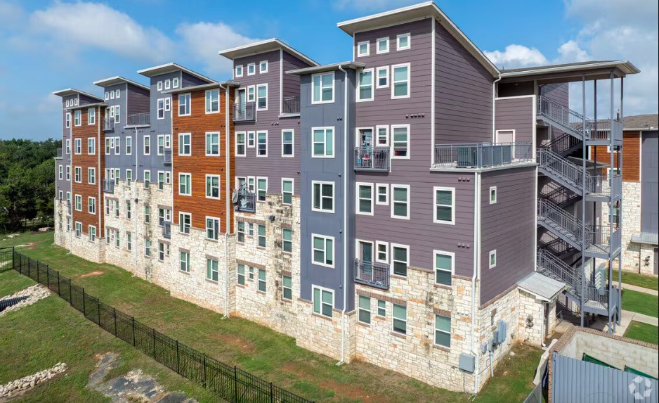 Austin Condo: 2401 East Oltorf Street
