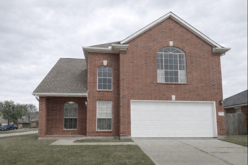 Houston Condo: 13131 Leader Trail