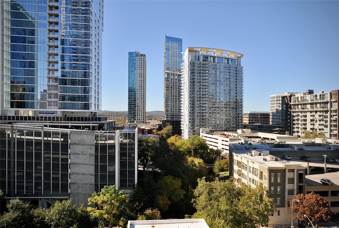 Austin Condo: 360 Nueces Street