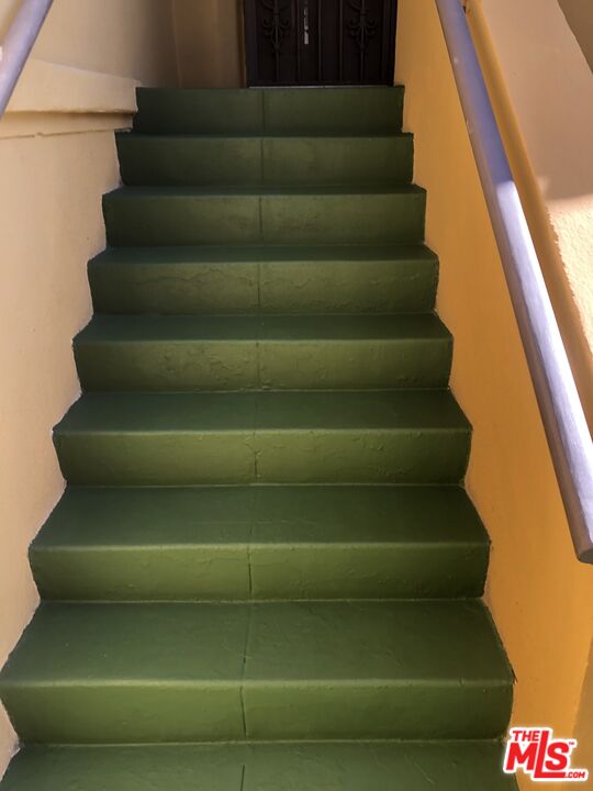 Los Angeles Condo: 4130 Creed Avenue