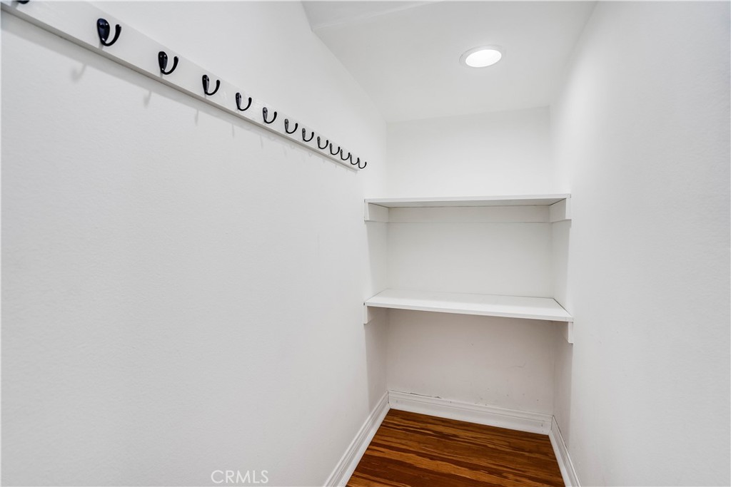 Northridge Condo: 10220 Zelzah Avenue