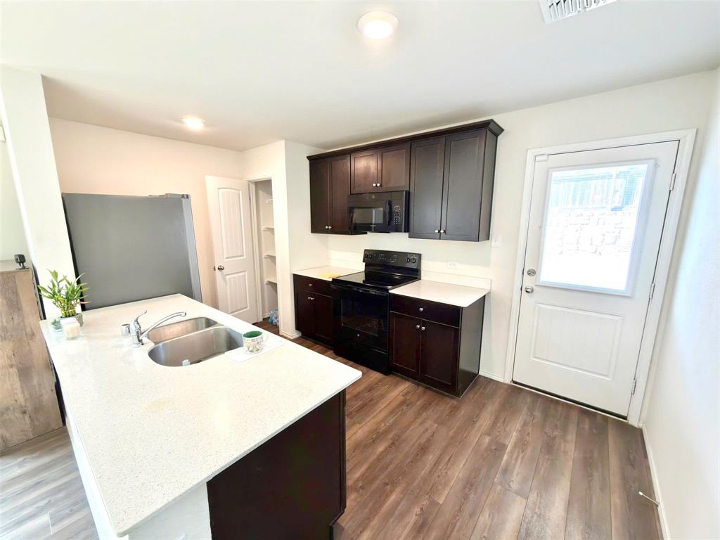 Fort Worth Condo: 6020 Parkview Hills Lane