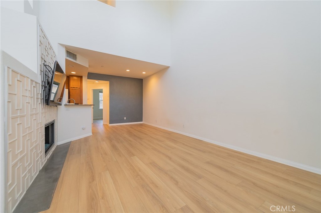 Irvine Condo: 108 Jadestone