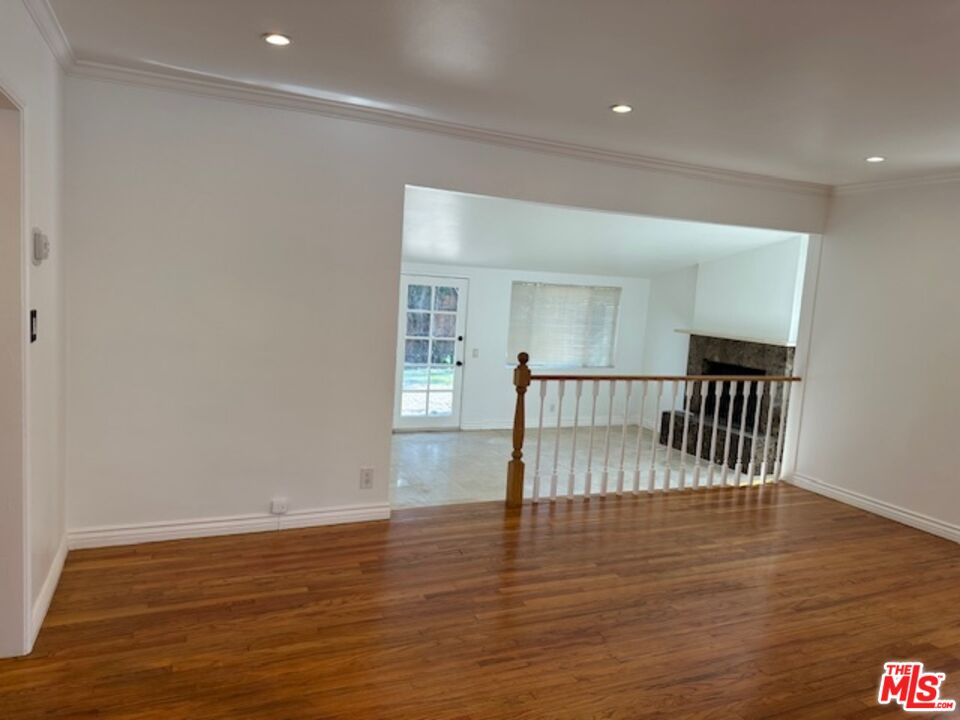 Tarzana Condo: 5368 Crebs Avenue