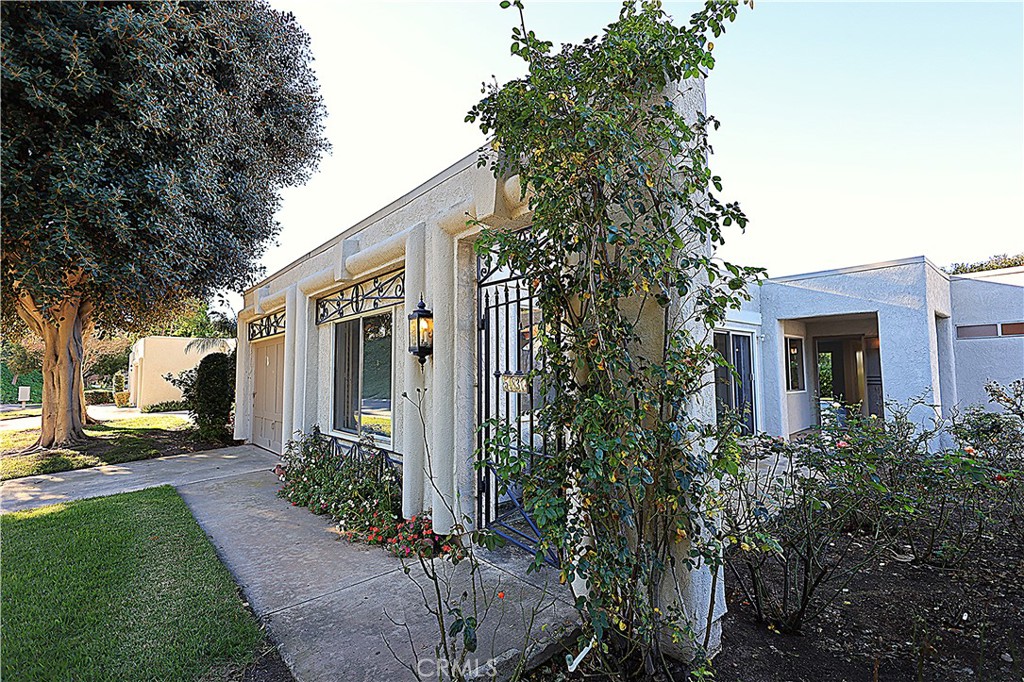 Laguna Woods Condo: 5483 Paseo Del Lago West