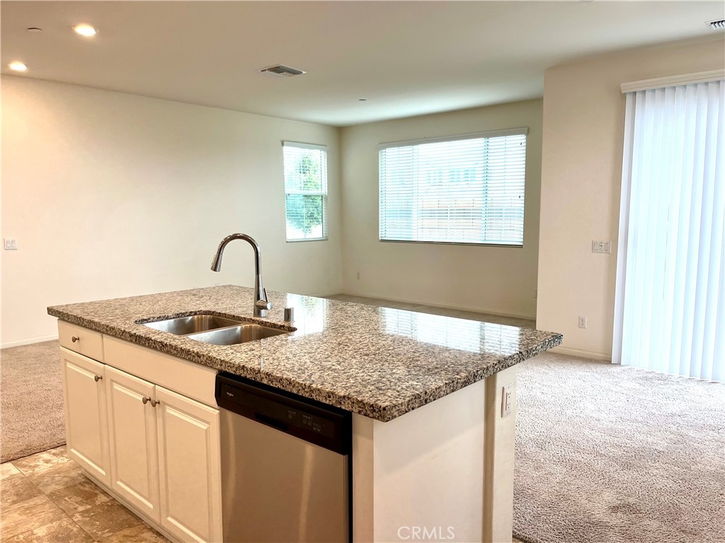 Upland Condo: 1586 Redwoods Drive Place