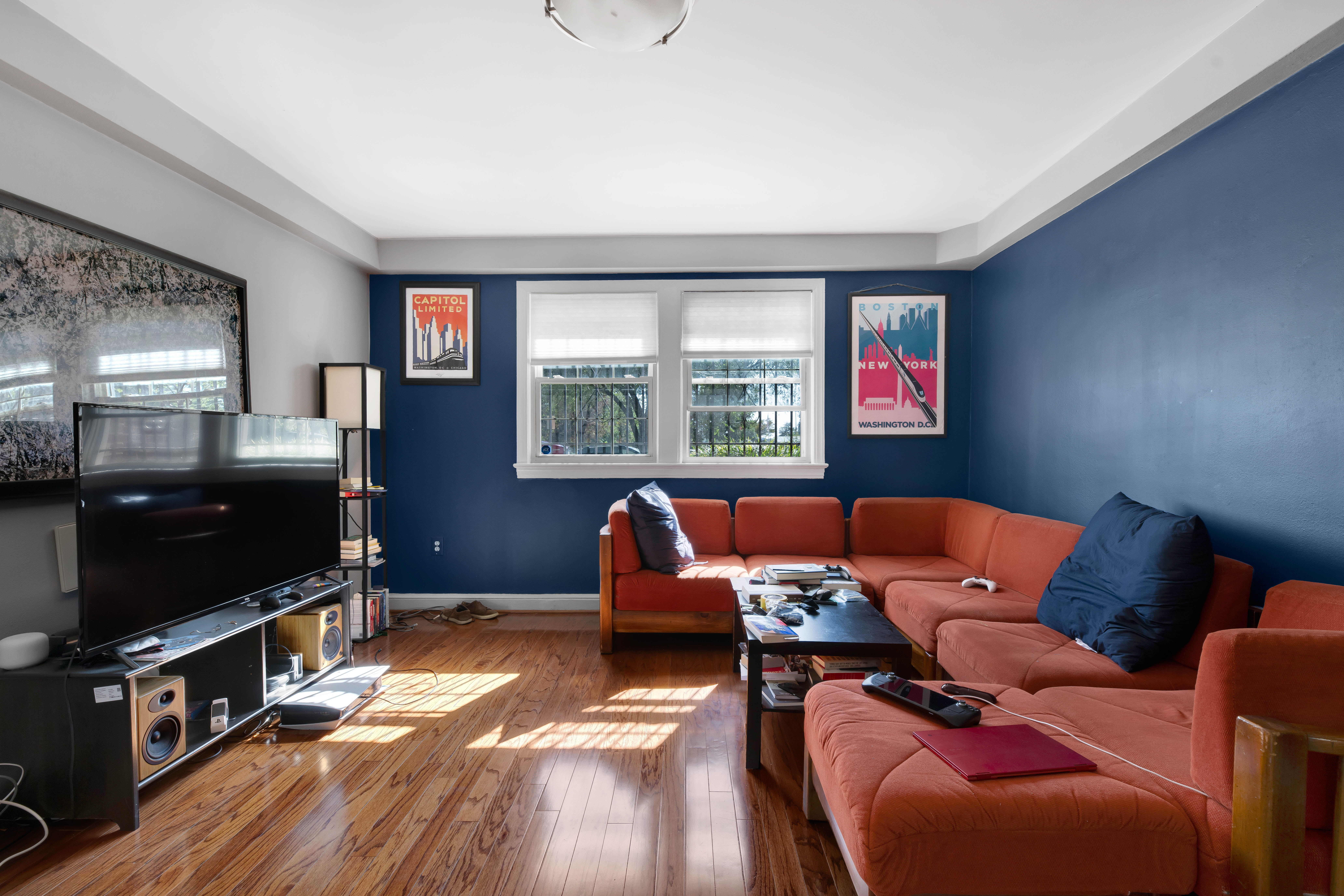Washington Condo: 301 Whittier St NW