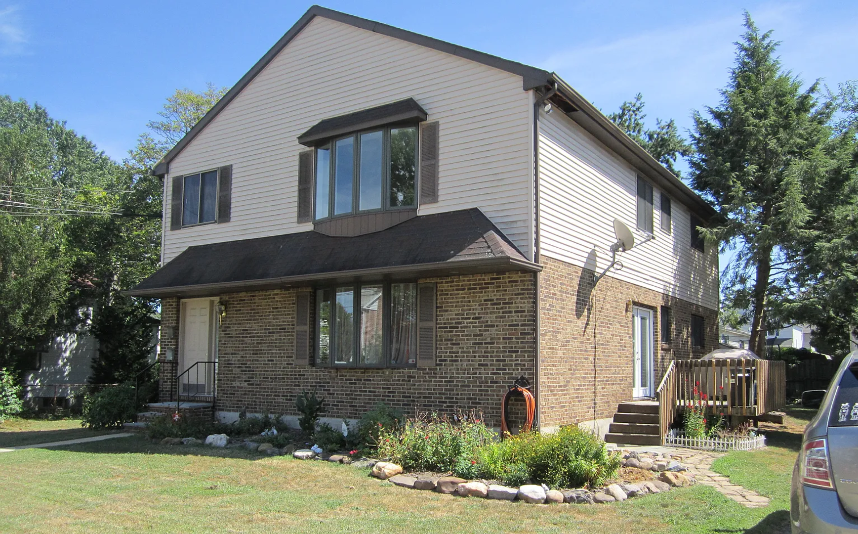 Tinicum Township Condo: 218 Pontiac Street