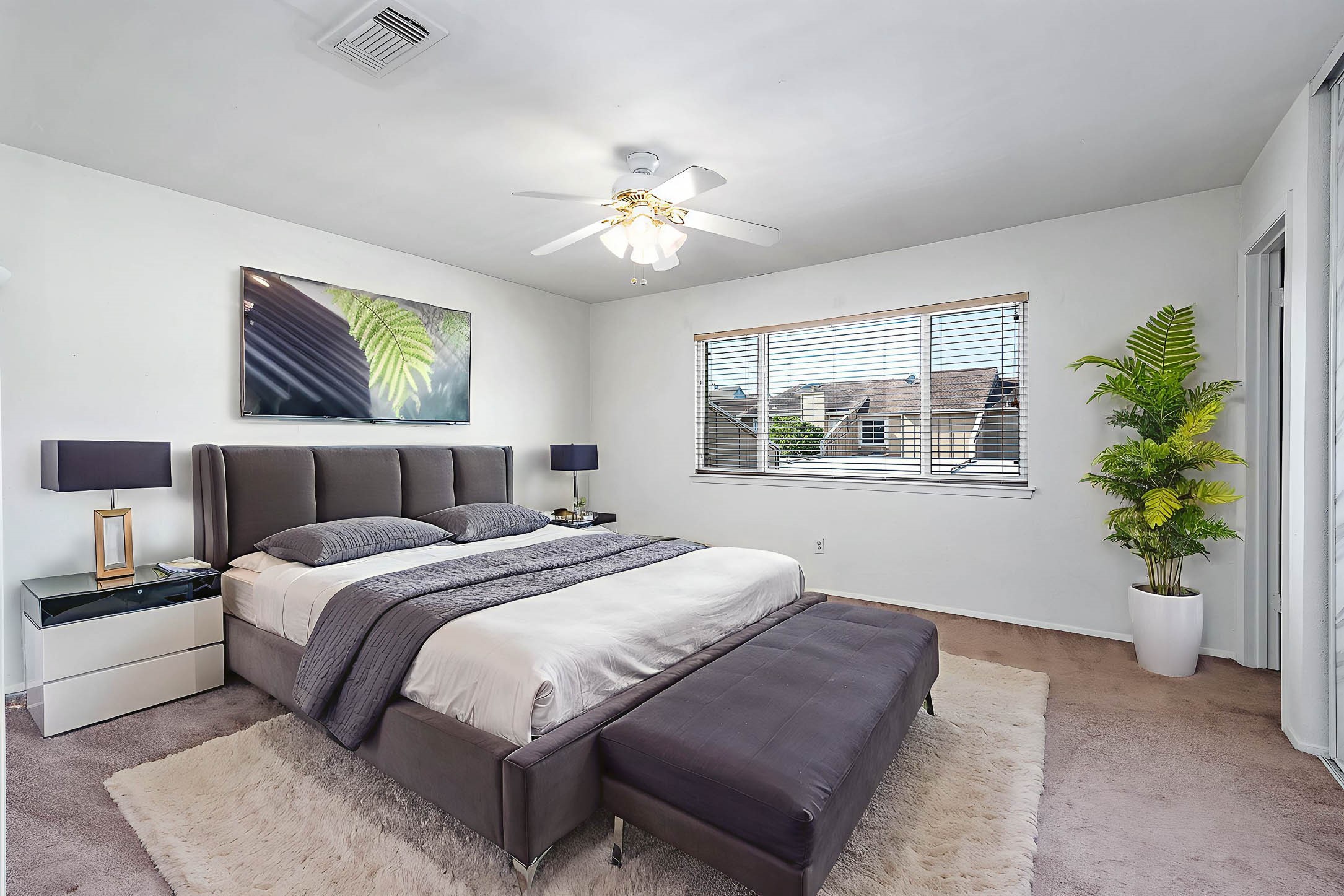Houston Condo: 11609 Village Pl Drive
