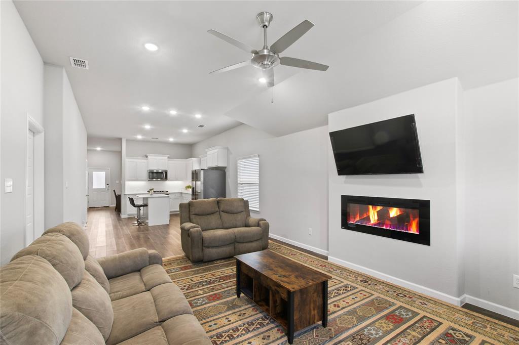 Celina Condo: 1613 Wayback Drive