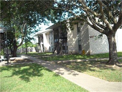 Lampasas Condo: 200 Riverview Drive