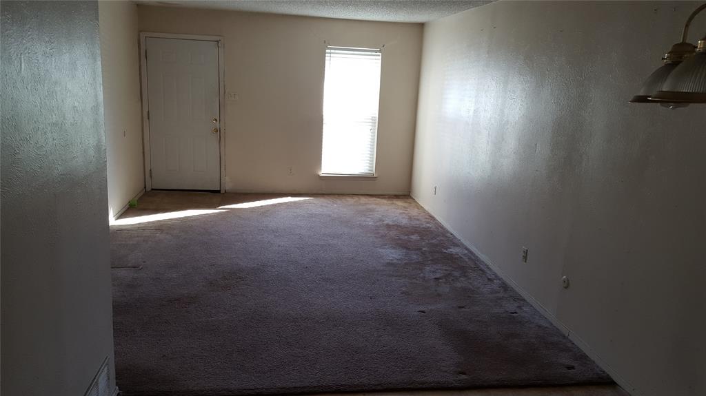 Arlington Condo: 1037 Southmoor Drive