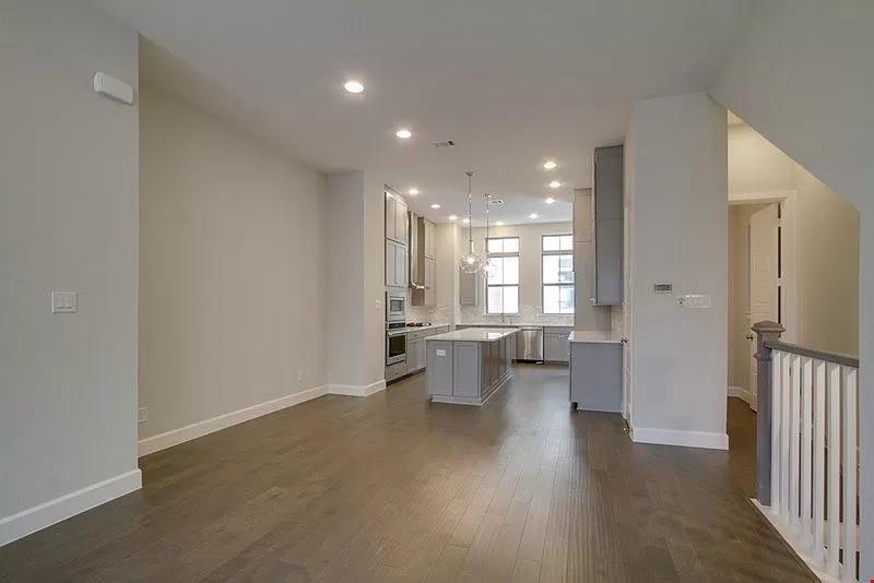 Dallas Condo: 1366 Branchwood Place