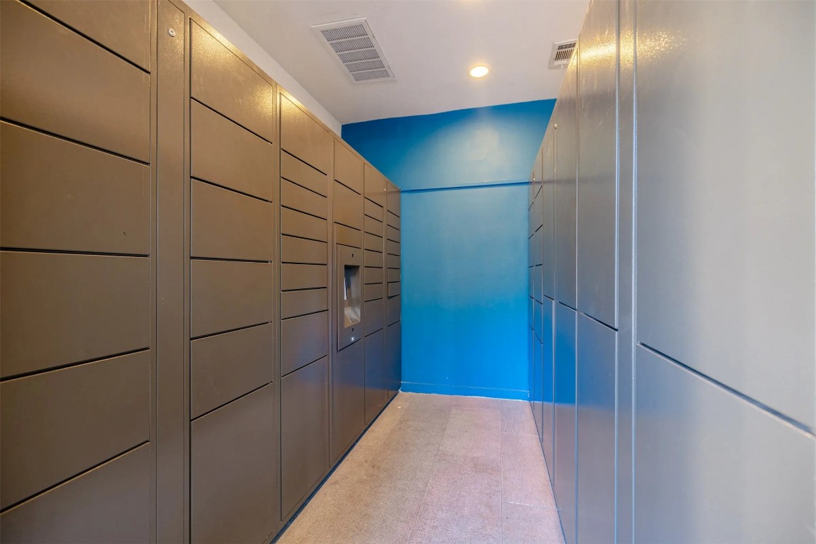 Austin Condo: 420 West Slaughter Lane